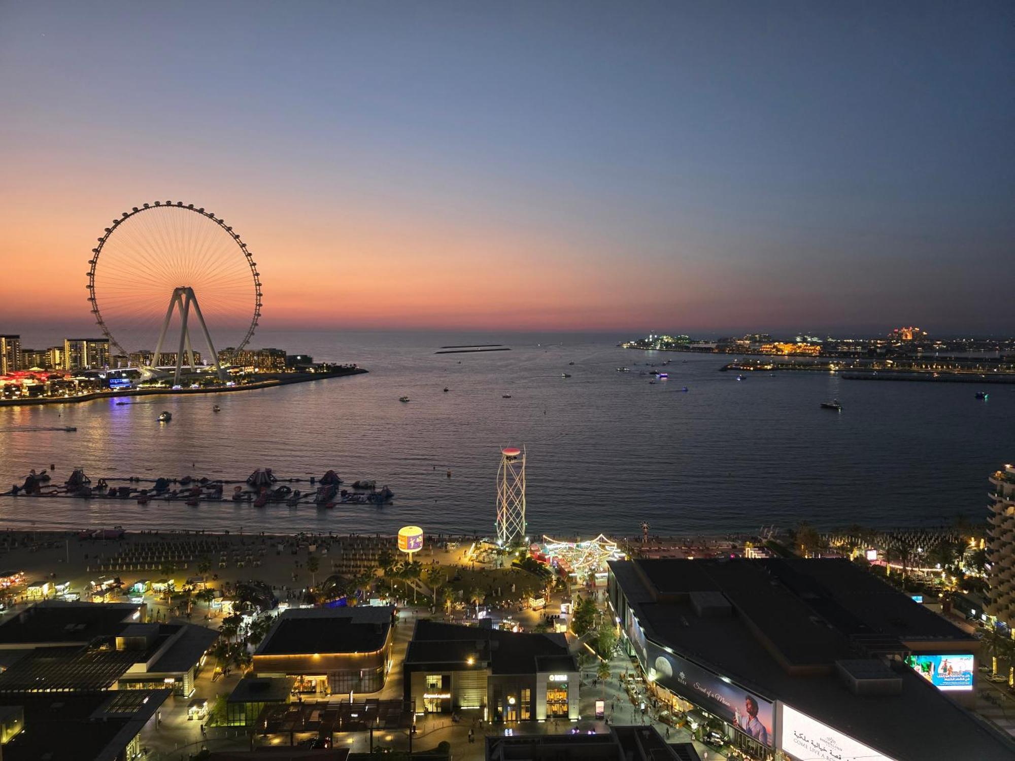 1 World Beach Property, Jbr, Award Winning Hostel, Coliving, Near Metro Dubai Eksteriør bilde